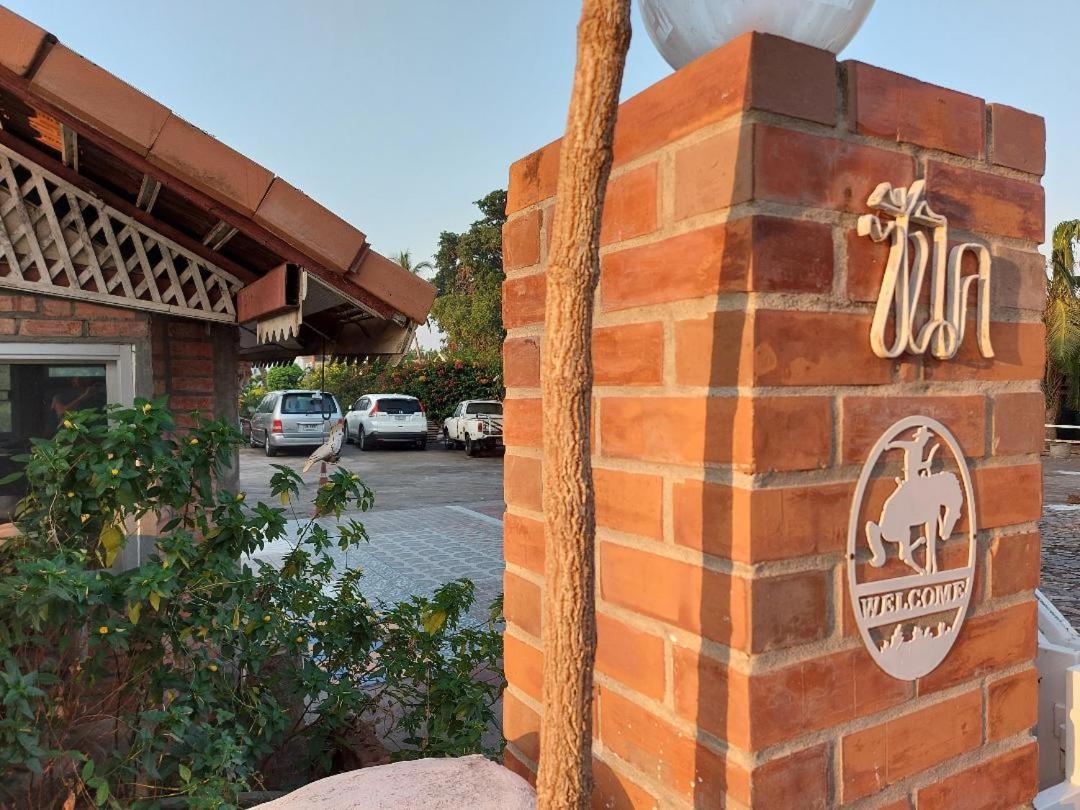 Scenic Riverside Resort Kamphaeng Phet Extérieur photo