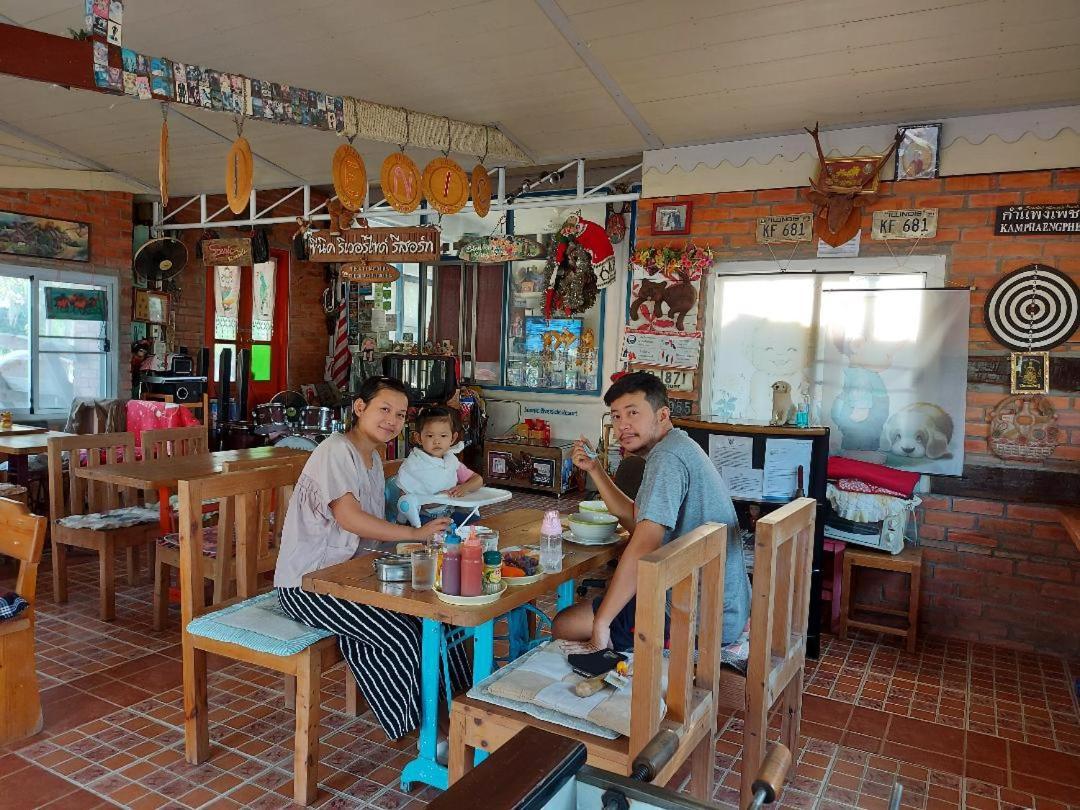 Scenic Riverside Resort Kamphaeng Phet Extérieur photo