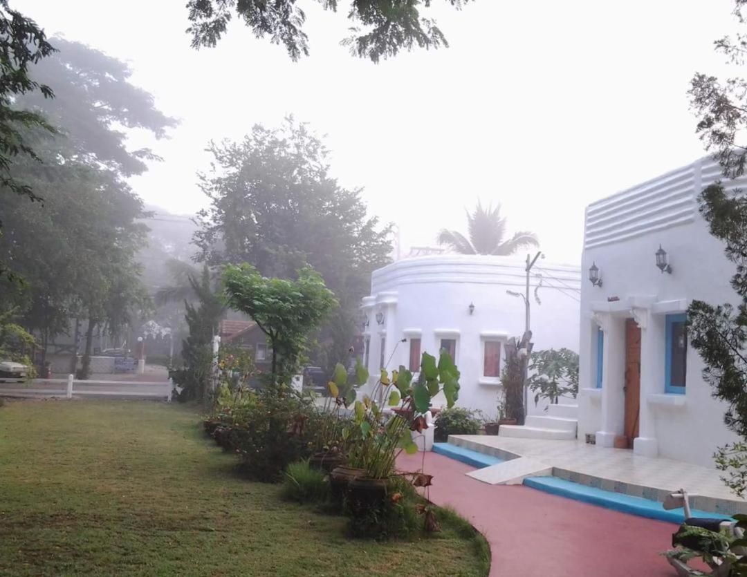 Scenic Riverside Resort Kamphaeng Phet Extérieur photo